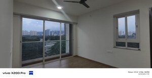 Room in 2 BHK Apartment at Indiabulls One Indiabulls, Pokhran Road No Two – for Rent