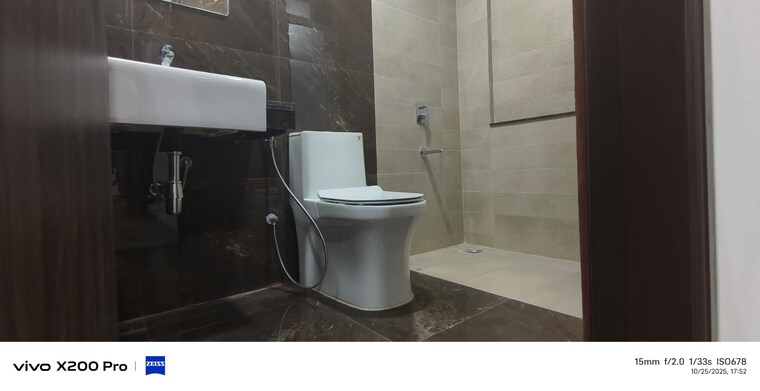 Bathroom, indiabulls-one-indiabulls 2 Bedroom 806 Sq.Ft. Apartment In Pokhran Road No Two Thane 9582644