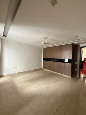 Room in 3 BHK Builder Floor at Greater Kailash ii – for Rent