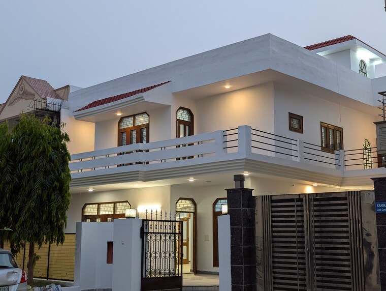 Exterior View, krishna-palace-faridabad 5 Bedroom 350 Sq.Yd. Independent House In Sector 15a Faridabad 9582654