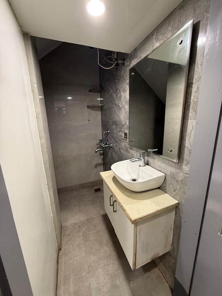 Bathroom, alaknanda 1 Bedroom 600 Sq.Ft. Apartment In Alaknanda Delhi 9582651