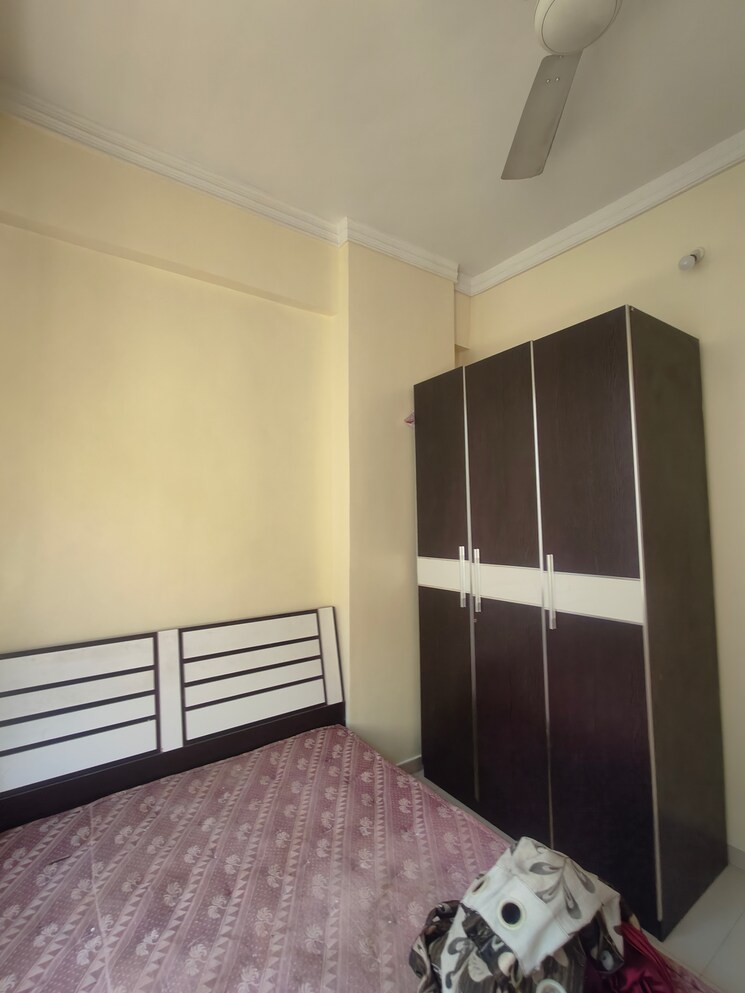 Room, lakshadeep-palace 1.5 Bedroom 800 Sq.Ft. Apartment In Pimple Saudagar Pune 9582665