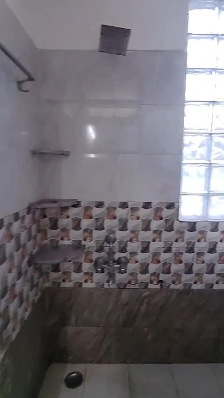 Bathroom, sector 24 1 Bedroom 700 Sq.Ft. Builder Floor In Sector 24 Gurgaon 9582705