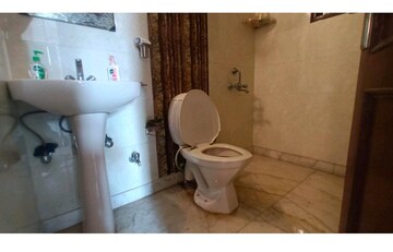 Bathroom in 3 BHK Builder Floor at Lajpat Nagar Iii – for Sale