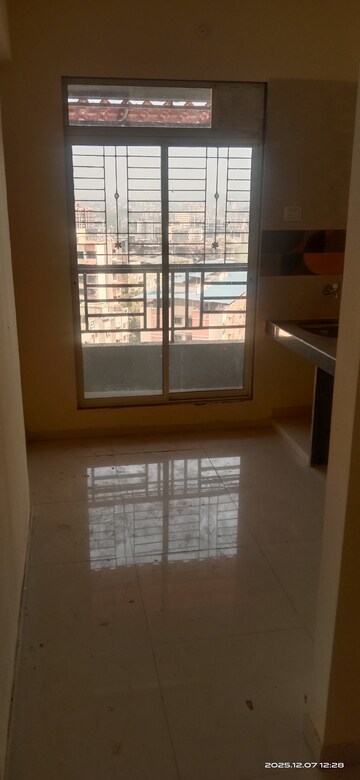 Room in 1 BHK Apartment at Gaurivinayak Shubham Monolith Apartment, Kalyan East – for Rent