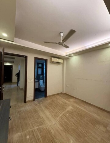 Master Bedroom in 3 BHK Builder Floor at Kalkaji – for Rent