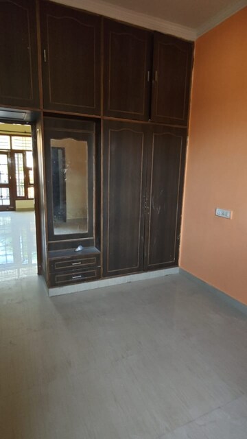 Room in 4 BHK Apartment at Panchkula Urban Estate – for Sale