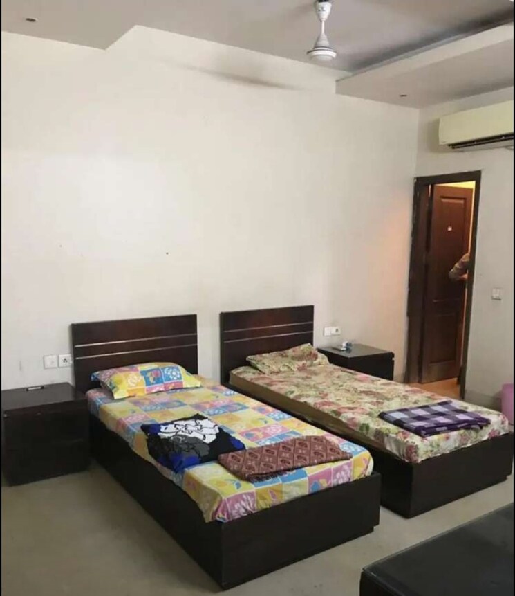 Bedroom, sector 44 Pg For Boys & Girls In Sector 44 9582735