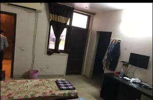 Living Room in  Pg at Sector 44 – for Rent