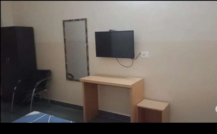 undefined, sector 126 Pg For Boys & Girls In Sector 126 9582738