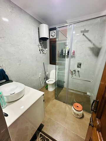 Team Area in 2 BHK Builder Floor at The Nest Noida, Sector 31 – for Rent