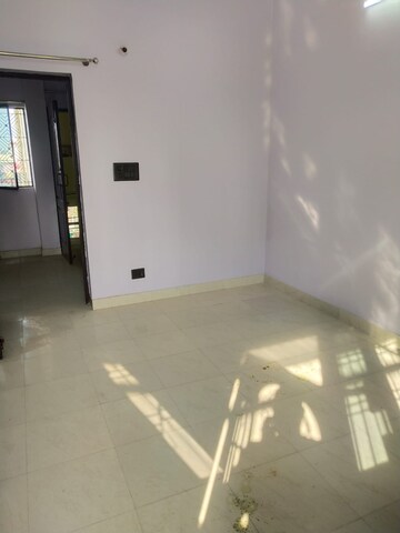 1.5 BHK Builder Floor For Rent in RWA Apartments Sector 12, Sector 12