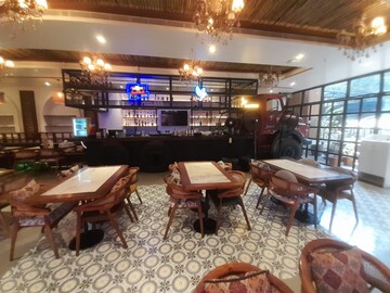  Shop – Entrance View at Morya Landmark 1, Andheri West - for Rent