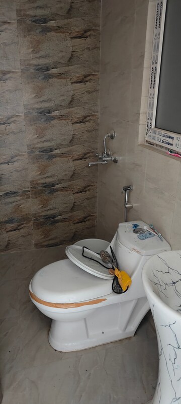 Bathroom in 1 BHK Builder Floor at Palam Vihar Residents Association, Palam Vihar – for Rent
