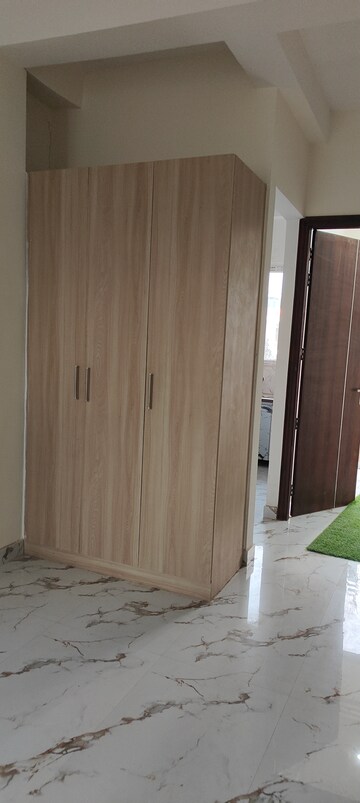 Building Lobby in 1 BHK Builder Floor at Palam Vihar Residents Association, Palam Vihar – for Rent