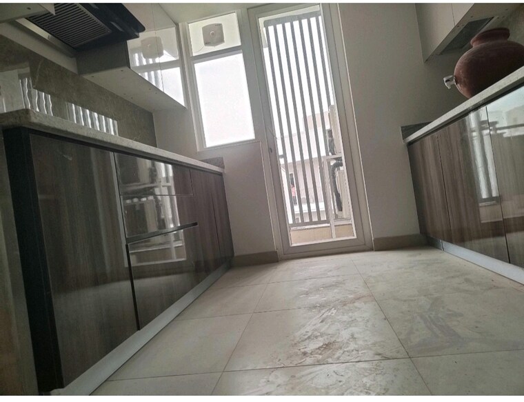 Balcony, dlf-gardencity-enclave 3 Bedroom 179 Sq.Yd. Builder Floor In Sector 93 Gurgaon 9582759