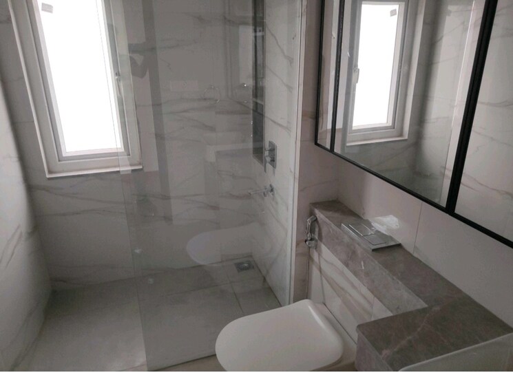 Bathroom, dlf-gardencity-enclave 3 Bedroom 179 Sq.Yd. Builder Floor In Sector 93 Gurgaon 9582759