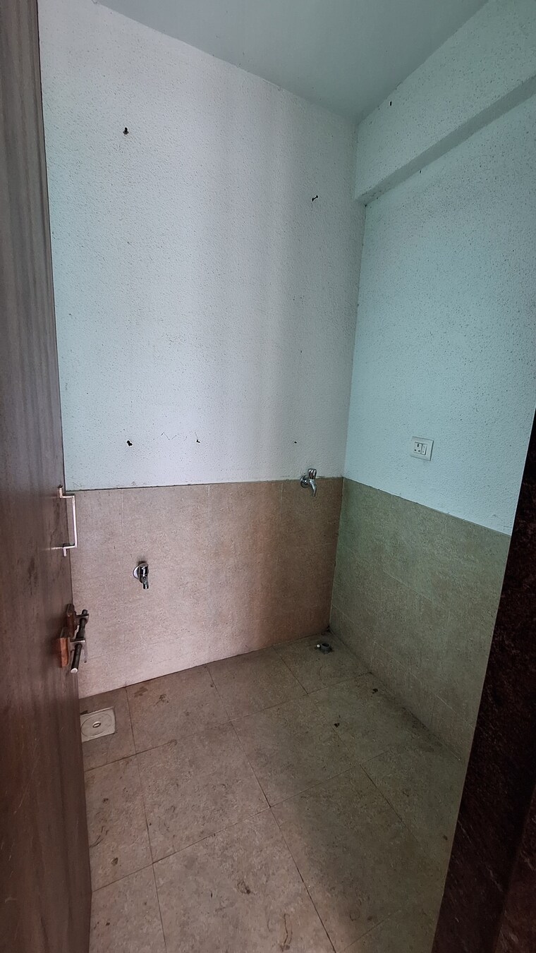Bathroom, dodke-shobhan 2 Bedroom 1150 Sq.Ft. Apartment In Warje Pune 9582763