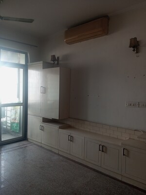 1 BHK Builder Floor For Rent in Ansal Celebrity Suites, Sector 2