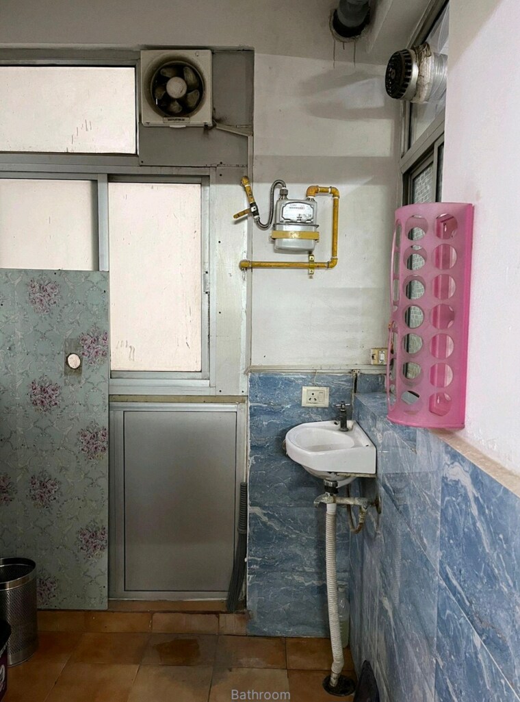 Bathroom, piyush-heights 3 Bedroom 1576 Sq.Ft. Apartment In Sector 89 Faridabad 9582771