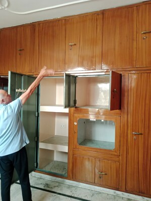 Furnished Amenities in 2 BHK Builder Floor at Sector 18 – for Rent