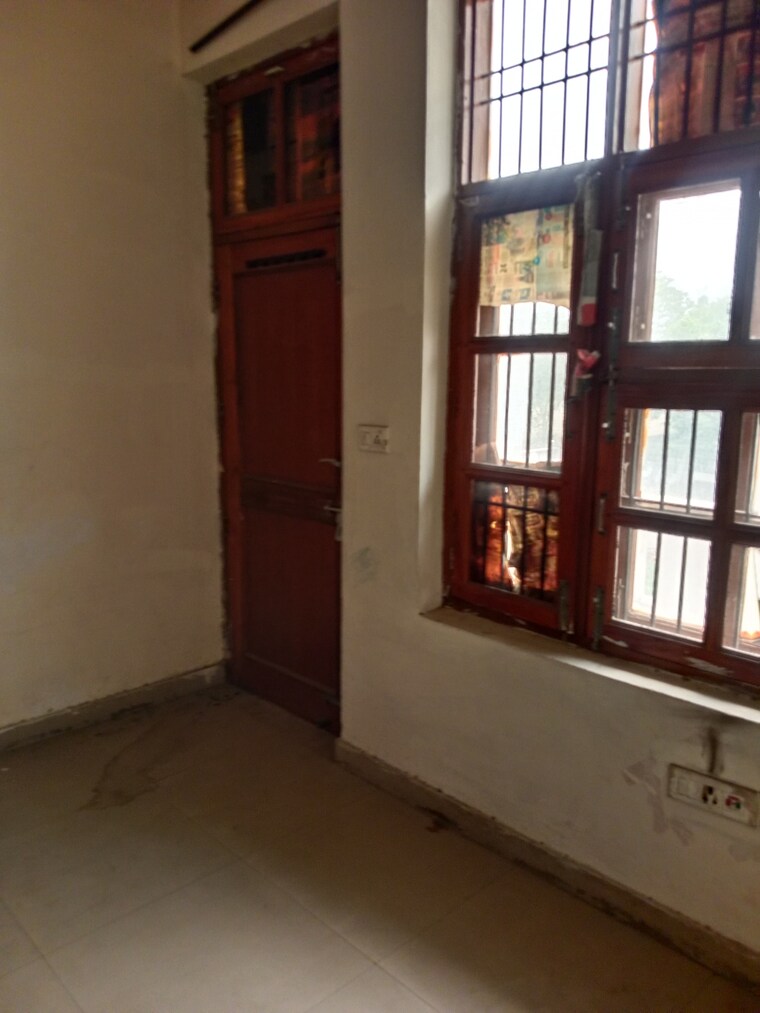 Room, sector 18 3 Bedroom 1986 Sq.Ft. Builder Floor In Sector 18 Panipat 9582773
