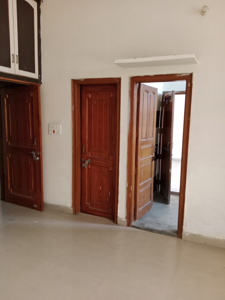 Room, sector 18 3 Bedroom 1986 Sq.Ft. Builder Floor In Sector 18 Panipat 9582773