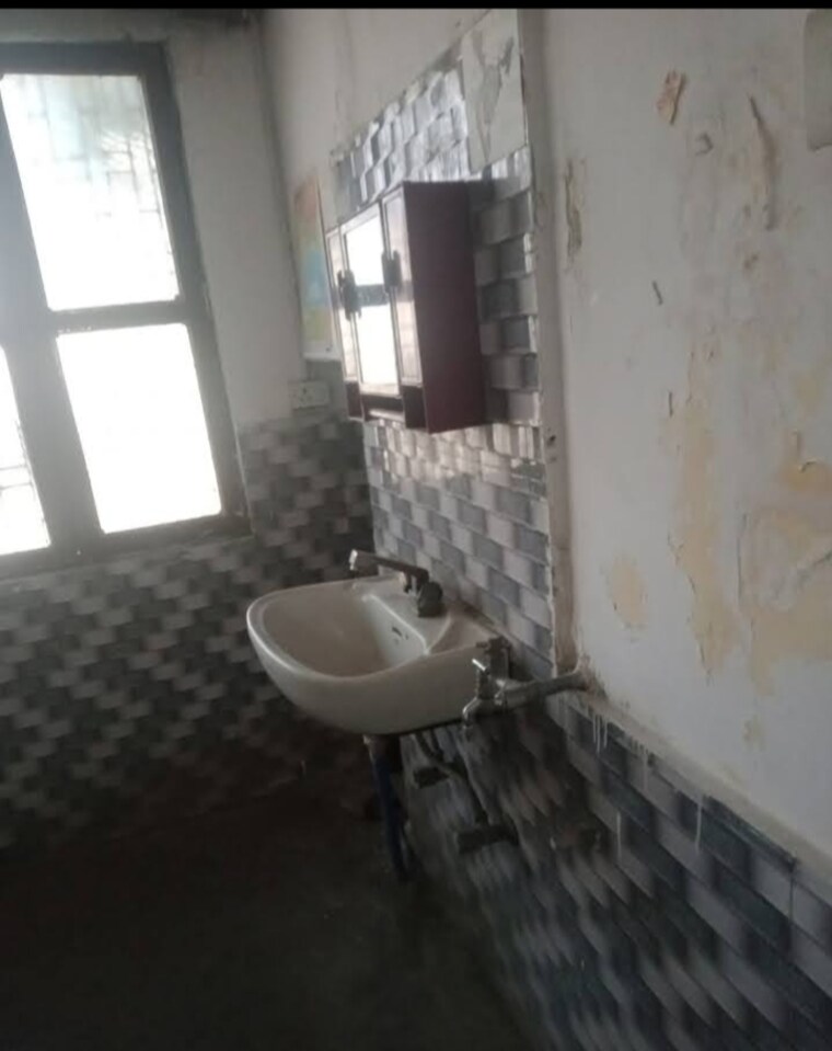 Bathroom, aliganj 1 Bedroom 452 Sq.Ft. Independent House In Aliganj Lucknow 9582776