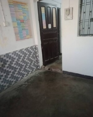 Living Room in 1 BHK Independent House at Aliganj – for Rent