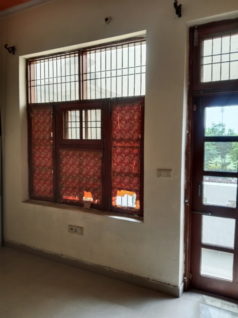 Room, sector 18 3 Bedroom 1986 Sq.Ft. Builder Floor In Sector 18 Panipat 9582773