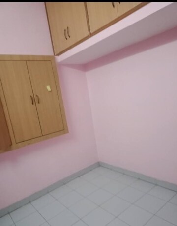 Room in 1 BHK Villa at Aliganj – for Rent