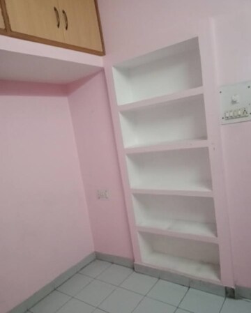 Room in 1 BHK Villa at Aliganj – for Rent