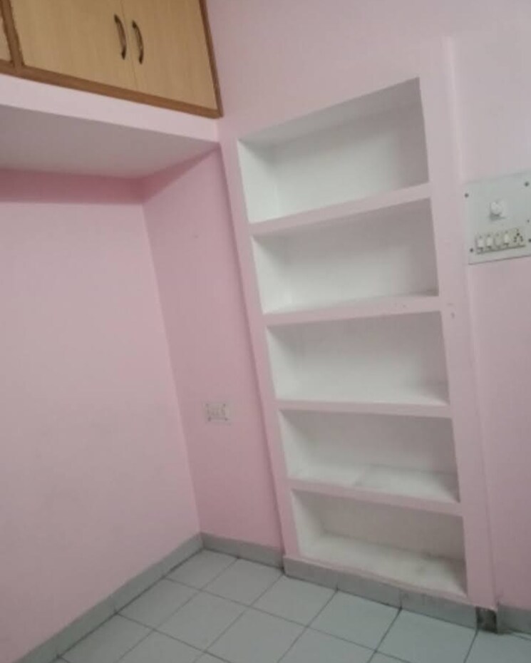 Room, aliganj 1 Bedroom 440 Sq.Ft. Villa In Aliganj Lucknow 9582787