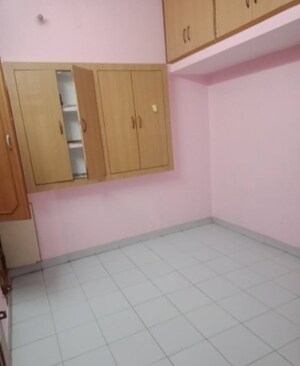 Room in 1 BHK Villa at Aliganj – for Rent