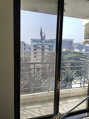 Room in 3 BHK Apartment at Sagar Avenue  II, Santacruz East – for Rent