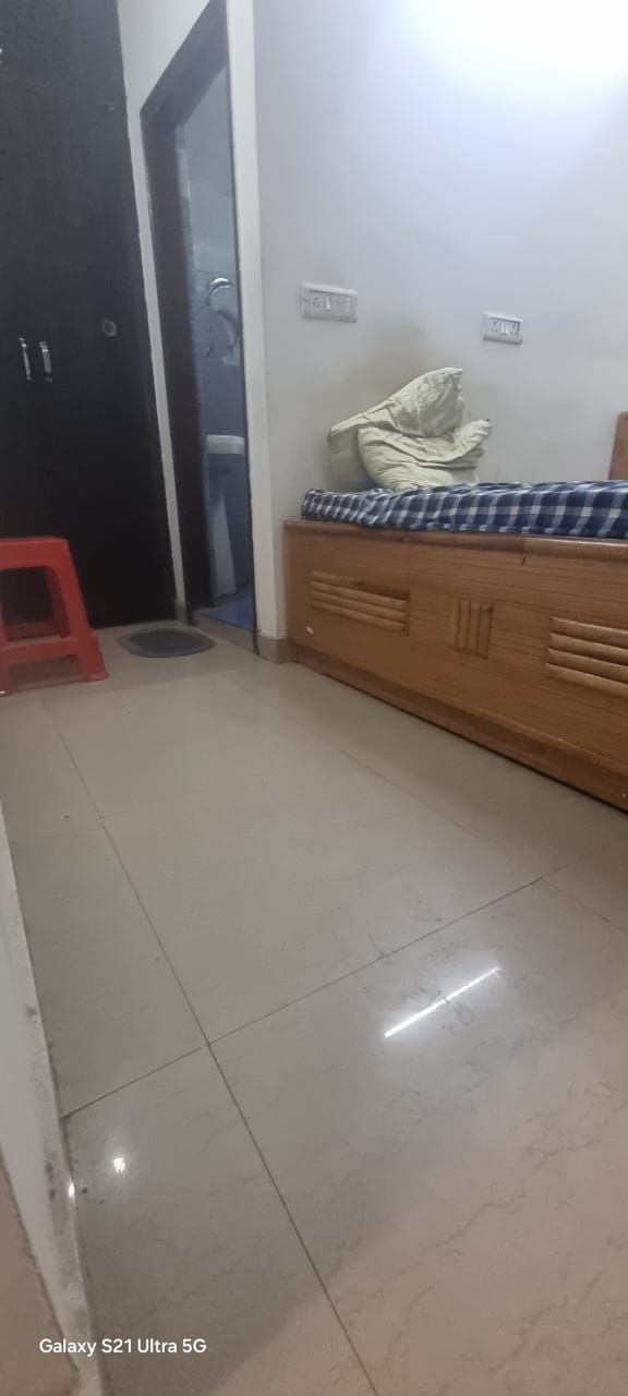 3 BHK Builder Floor For Rent in Anand Lok