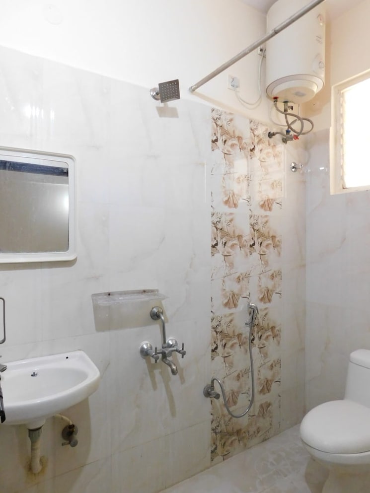 Bathroom, kondapur 3 Bedroom 1800 Sq.Ft. Builder Floor In Kondapur Hyderabad 9582830