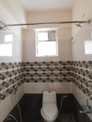 Bedroom in 3 BHK Builder Floor at Kondapur – for Rent