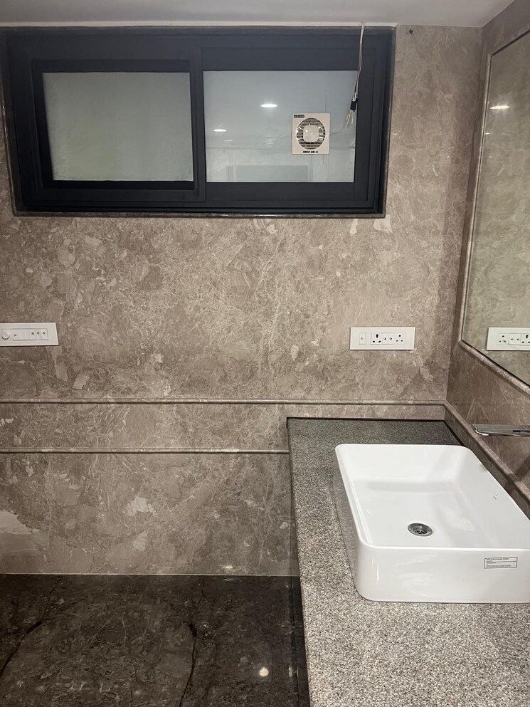 Bathroom, sector 55 1.5 Bedroom 1050 Sq.Ft. Independent House In Sector 55 Noida 9582826