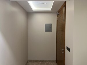 Room in 1.5 BHK Independent House at Sector 55 – for Rent