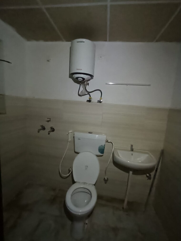 Bathroom, pivotal-paradise 2 Bedroom 657 Sq.Ft. Apartment In Sector 62 Gurgaon 9582833