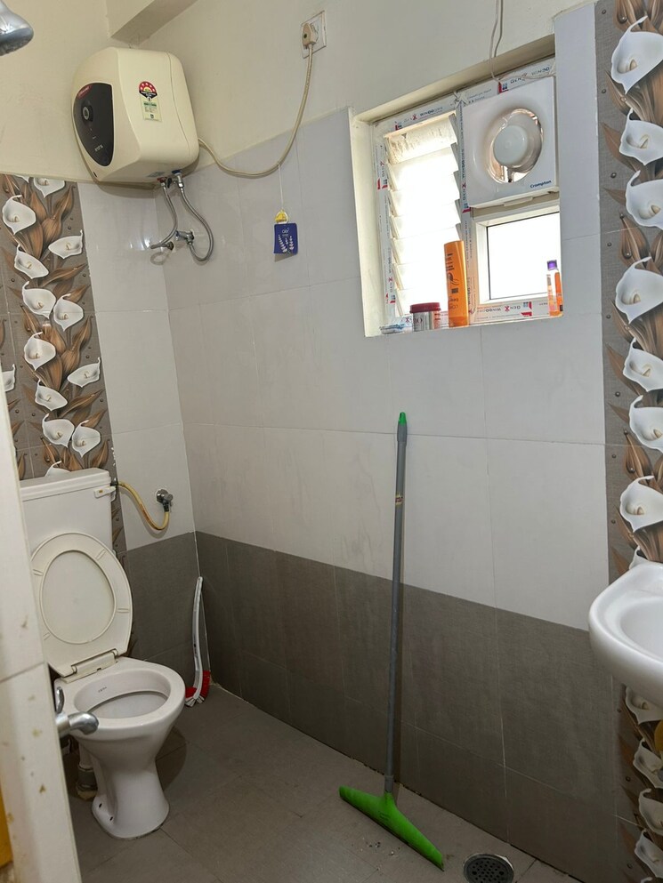 Bathroom, kondapur 2 Bedroom 1400 Sq.Ft. Builder Floor In Kondapur Hyderabad 9582843