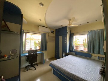 Bedroom in 5 BHK Apartment at Rajarhat Road – for Sale
