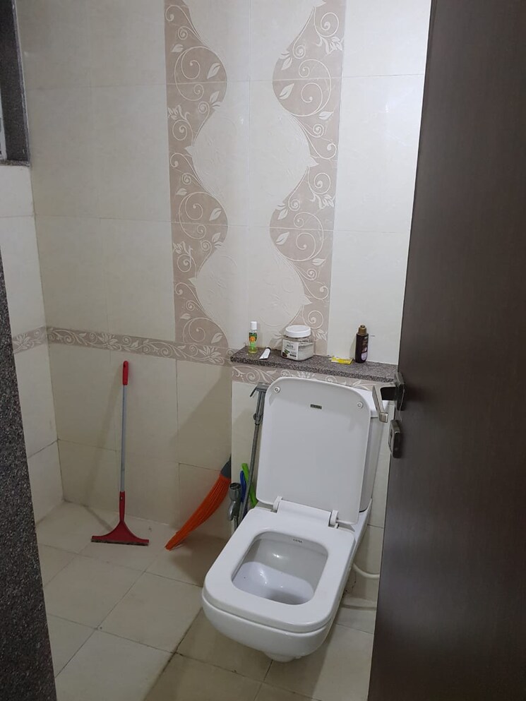Bathroom, rohan-mithila 2 Bedroom 1280 Sq.Ft. Apartment In Viman Nagar Pune 9582866