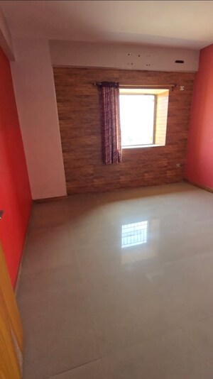 Room in 3 BHK Apartment at Aryan Towers, Madhyamgram – for Rent