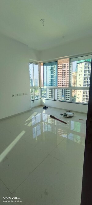 Team Area in 3 BHK Apartment at Chandak Stella, Goregaon West – for Sale