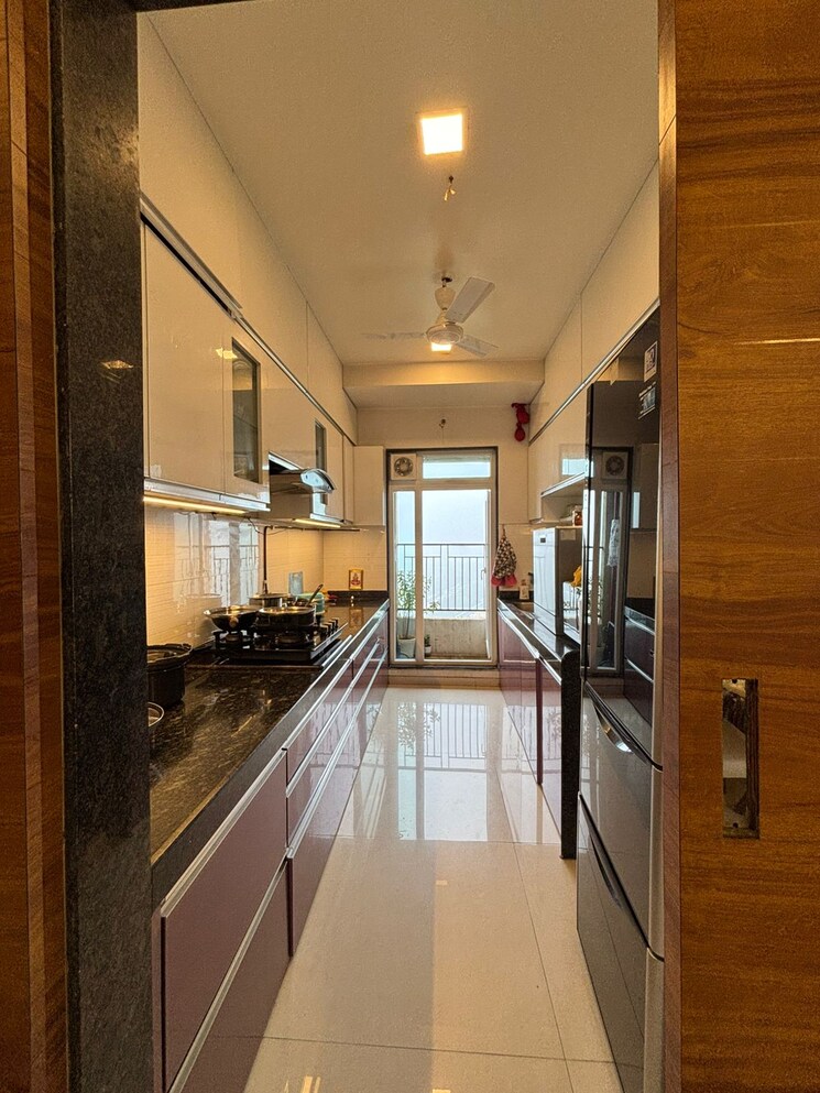 Kitchen, rustomjee-urbania-azziano 2 Bedroom 853 Sq.Ft. Apartment In Thane West Thane 9582917