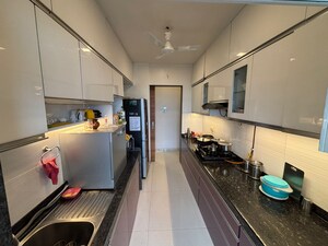 2 BHK Apartment For Sale in Rustomjee Urbania Azziano, Thane West