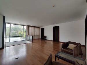 Room in 5 BHK Villa at Prestige Golfshire, Nandi Hills – for Rent