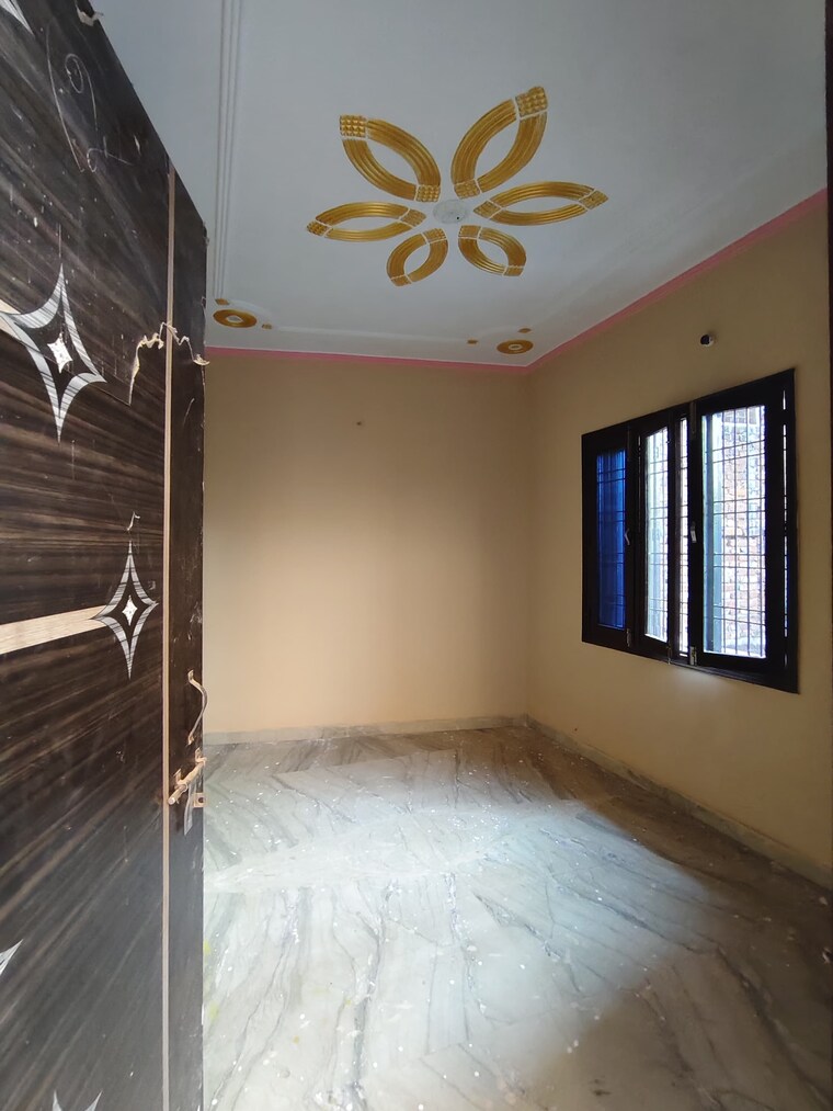 Room, khushhalpur 4 Bedroom 85 Sq.Mt. Independent House In Khushhalpur Moradabad 9582933